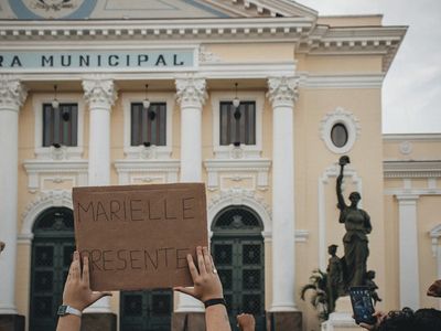 Estudantes protestam contra assédio em colégio