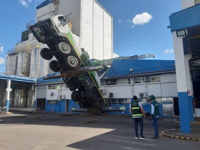Prefeitura de Goiânia autua construtoras por irregularidades em carga e descarga