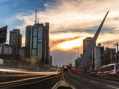 Goiânia completa 93 anos com economia voltada à indústria e imóveis