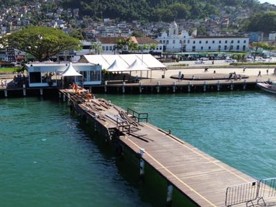 Escunas de Angra dos Reis mudam embarque para Camorim durante obras no cais de Santa Luzia