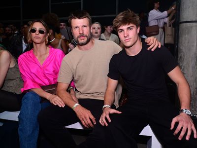 Fernanda Lima e Francisco acompanham João Hilbert em desfile no SPFW