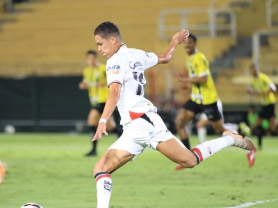 Anápolis goleia na estreia de Luan Carlos e segue vivo contra o rebaixamento na Série C