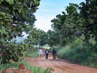 Trilha de 300 km homenageia Cora Coralina e une natureza, história e poesia em Goiás