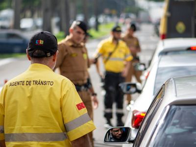 Acidente entre motos deixa feridos