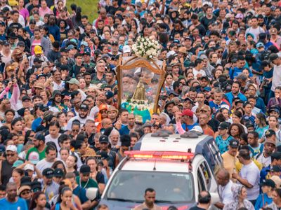 Romaria de Nossa Senhora Aparecida reúne milhares em caminhada de 12 km em Ribeirão Preto