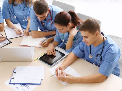 Concorrência de até 39 candidatos por vaga na residência médica do Brasil