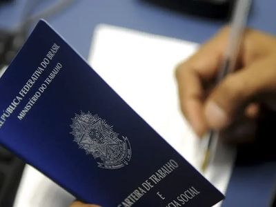 Guia salarial projeta cargos de até R$ 71 mil no Paraná para 2027