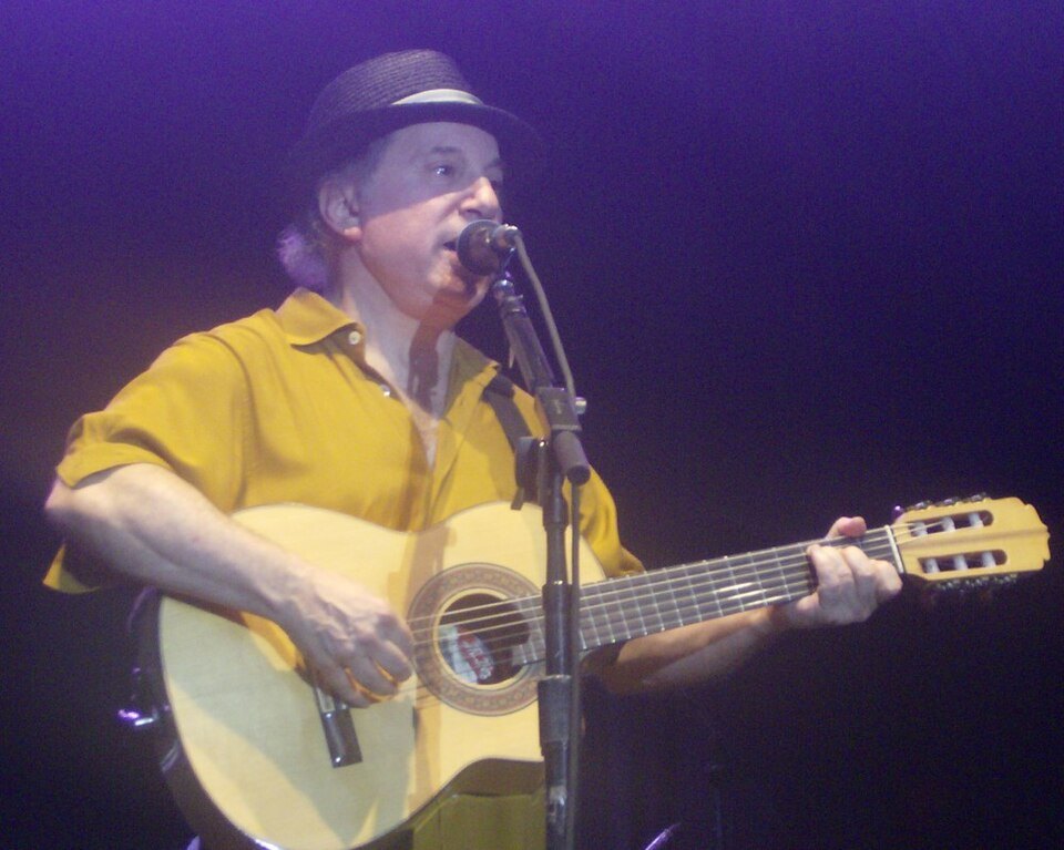 Paul Simon: Carreira de Elvis foi Desperdício de Talento