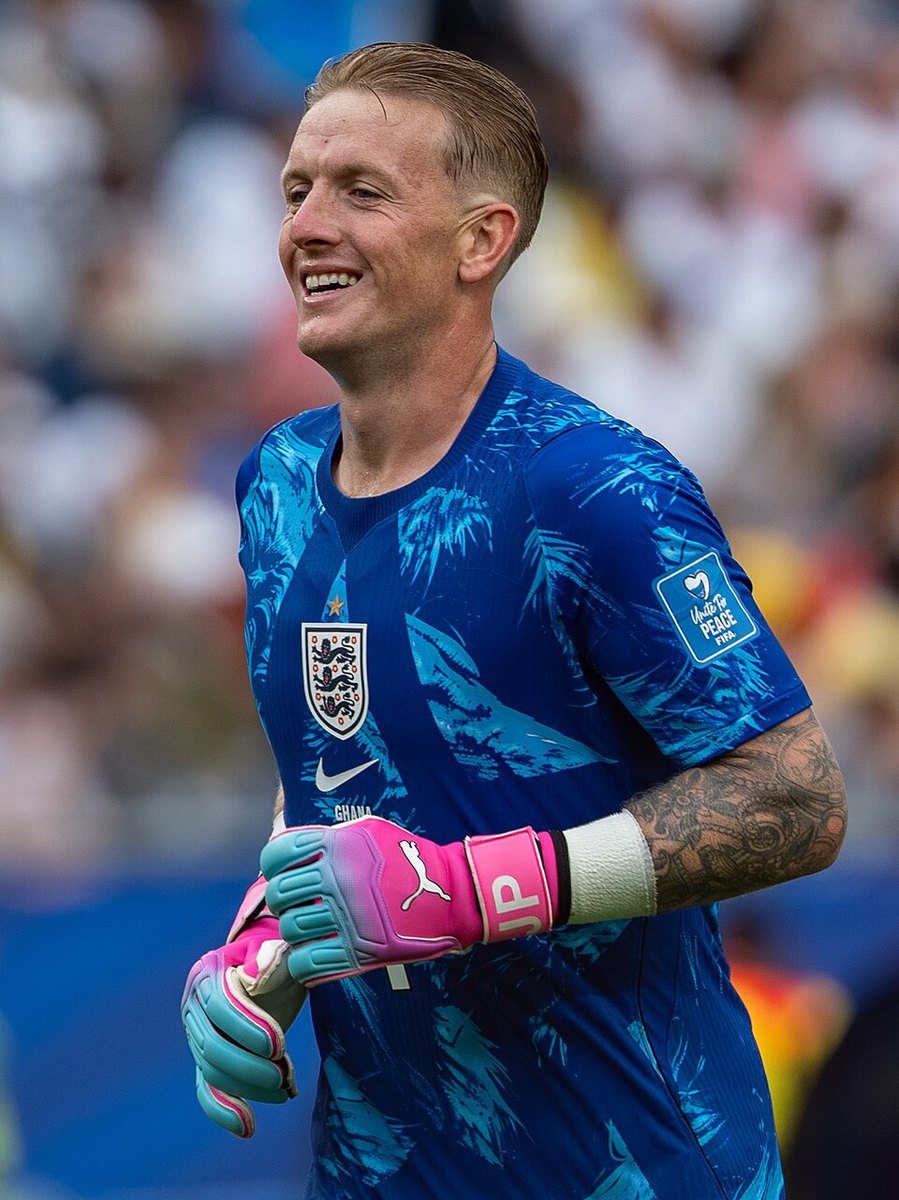 Jordan Pickford faz defesa milagrosa para a Inglaterra